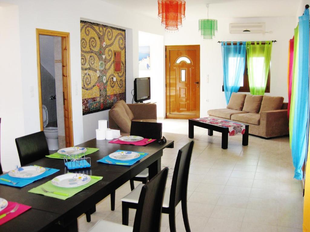 Vrisi Apartments & Villa Pitsidia Quarto foto